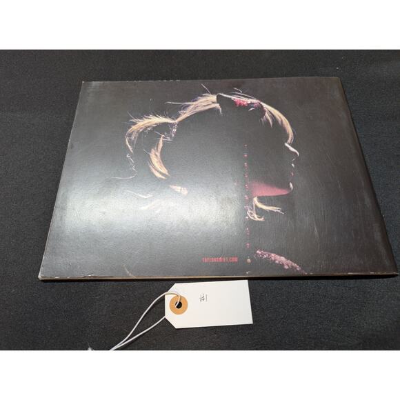 Taylor Swift - The Red Tour VIP Book VIP TICKET And POSTER Rare Merch official - Picture 2 of 9